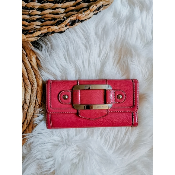 Nine West Hot Pink Wallet - Picture 1 of 5